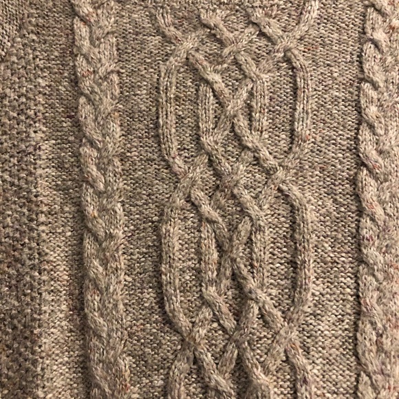 Light weight sweater. - Picture 3 of 4